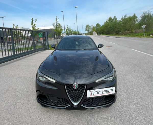 Alfa Romeo Giulia-Quadrifoglio-2.9 V6 Bi-turbo -510 konjev