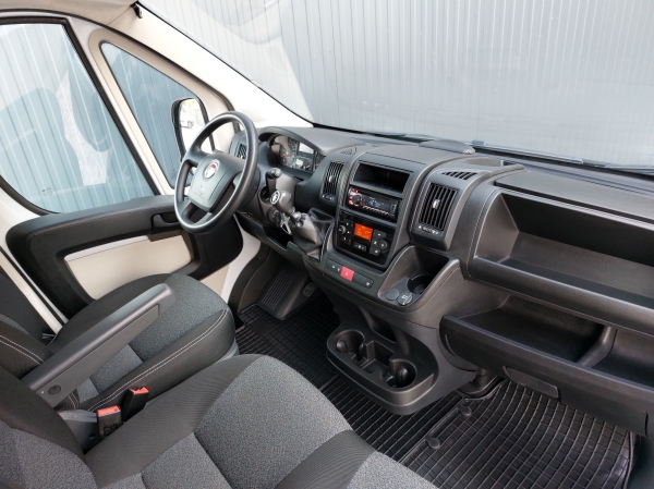 FIAT DUCATO HLADILNIK