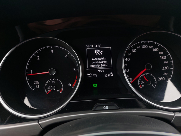 VW TOURAN tovorni N1