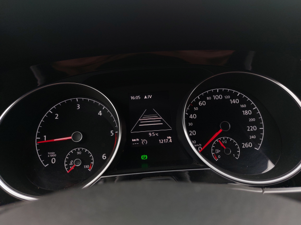 VW TOURAN tovorni N1