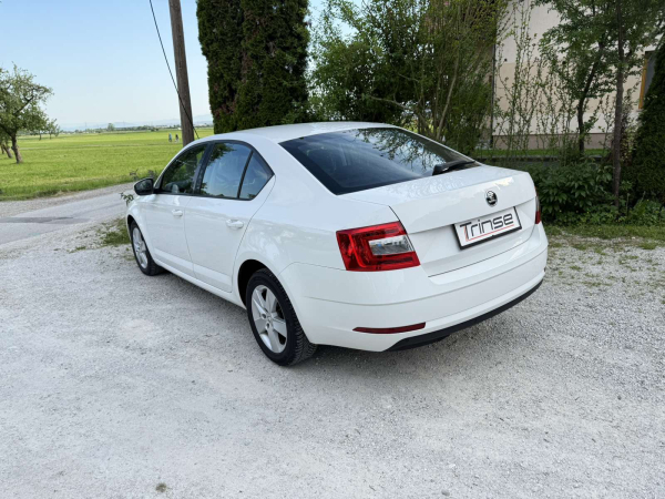 Škoda Octavia 1.6 TDI DSG Limuzina