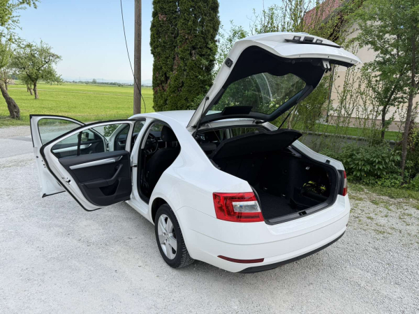 Škoda Octavia 1.6 TDI DSG Limuzina