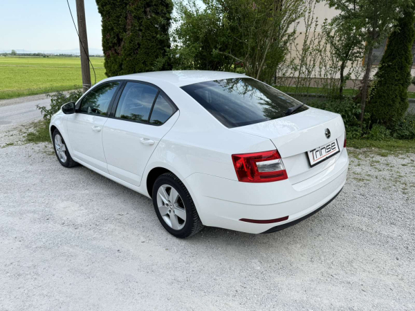 Škoda Octavia 1.6 TDI DSG Limuzina