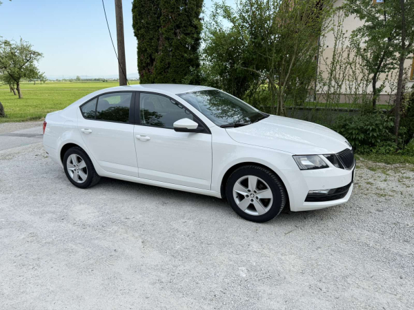 Škoda Octavia 1.6 TDI DSG Limuzina