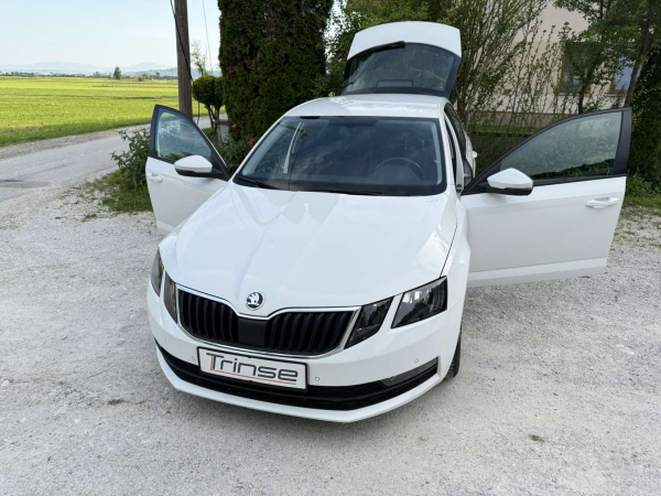 Škoda Octavia 1.6 TDI DSG Limuzina