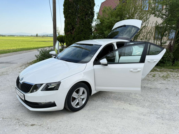 Škoda Octavia 1.6 TDI DSG Limuzina