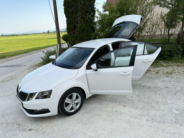 Škoda Octavia 1.6 TDI DSG Limuzina