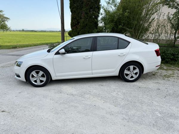 Škoda Octavia 1.6 TDI DSG Limuzina